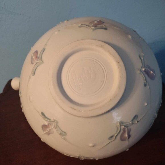 Vintage Teapot and Tea Jar With Embossed Floral Pattern - Picture 8 of 15